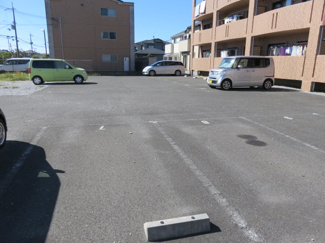 【駐車場】