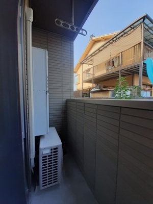 【バルコニー】 | パサージュ南斎院 | 外からの目が気にならないバルコニーで洗濯物が干せます