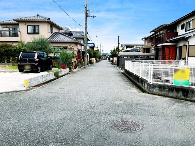 【前面道路含む現地写真】の画像