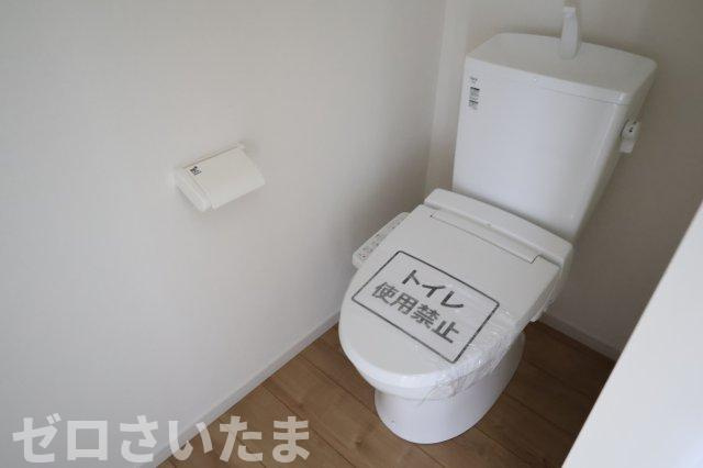 《仲介手数料無料》大宮区上小町864新築一戸建てケイアイ クラフト ピットのトイレ