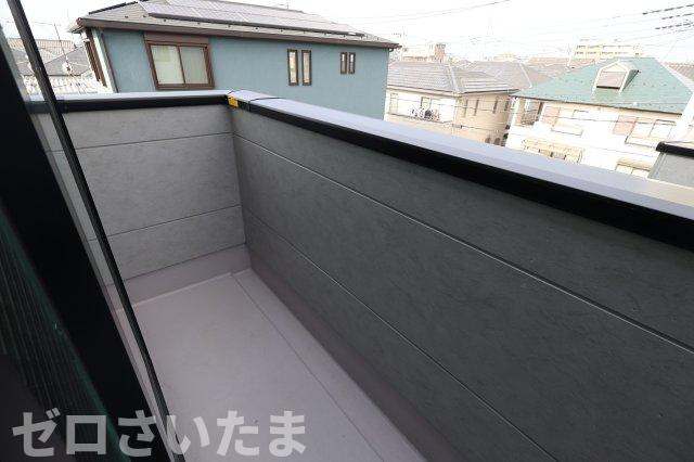 《仲介手数料無料》大宮区上小町864新築一戸建てケイアイ クラフト ピットのバルコニー