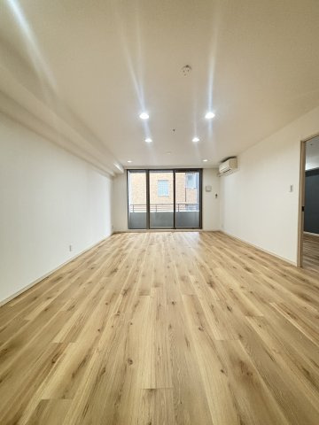 大阪市中央区南船場１丁目の賃貸マンションの居間・リビング|こちらのリビングで趣味の時間をお楽しみください