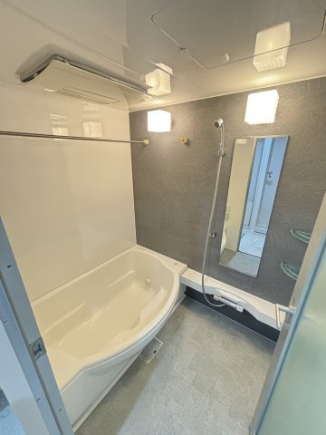大阪市中央区南船場１丁目の賃貸マンションの浴室|落ち着いた空間のお風呂です