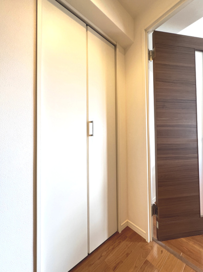 【収納】 | アドリーム横浜鴨居 | 廊下にも収納スペース完備