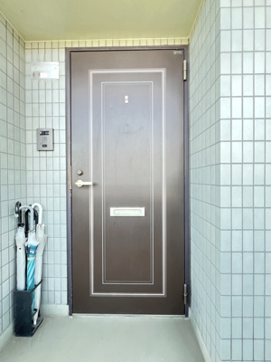 【玄関】 | アドリーム横浜鴨居 | 玄関扉です。