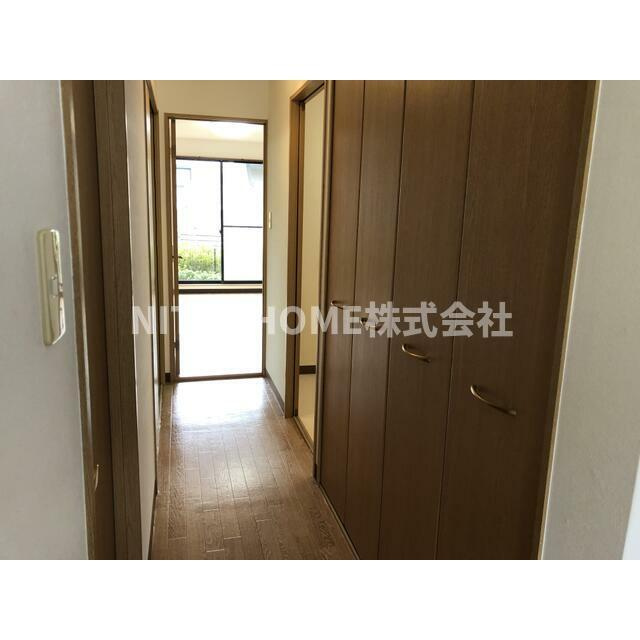 ライスステージ広瀬 駒場新町の玄関|収納もついている玄関です◇