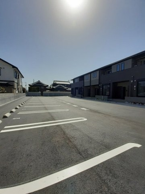 【駐車場】 | トレスガーデン | 駐車場です