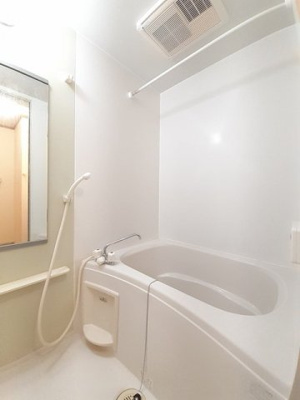 【浴室】 | チェリッシュⅠ | 日々の疲れを癒すお風呂付です