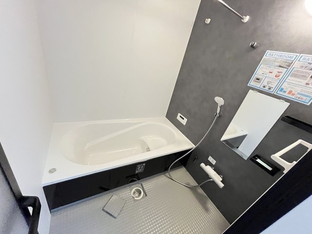 【内装】 | 糟屋郡篠栗町中央6丁目2期　2号棟（全3棟）【仲介手数料無料・0円】 | 施工例。浴室です。施工例は完成時と異なる場合があります。