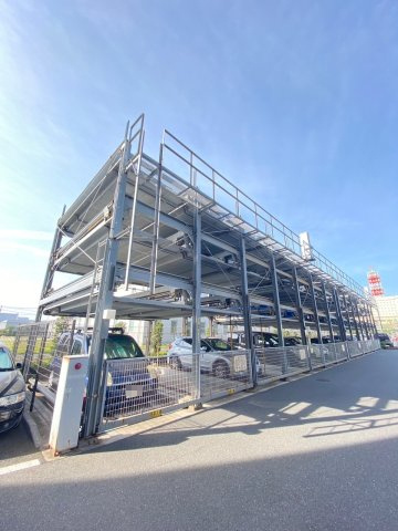 エコロジー千葉みなとレジデンスの駐車場