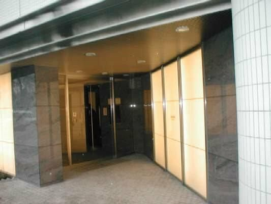 ラ・セーナ南青山のエントランス