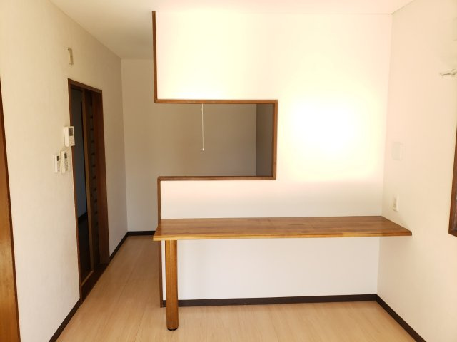 クレセントパレスの居間・リビング