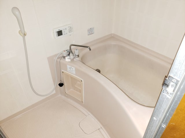 クレセントパレスの浴室