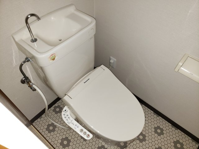 クレセントパレスのトイレ