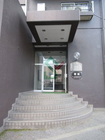 KODAヒルズ武蔵関のエントランス