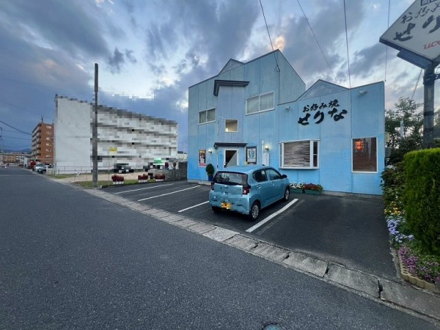 目久美町テナントの駐車場|４台駐車可能となっております。
