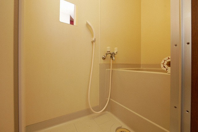 ドエル南本町の浴室