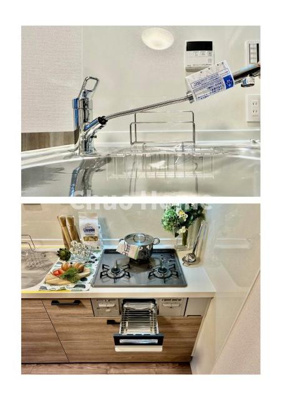 【キッチン】 | ダイカンプラザ上野上野Ⅱ | 【キッチン水栓】キッチン水栓はシャワーヘッドが伸びますのでシンクの隅々まで届きます。【三ツ口コンロ】奥様に好評な三ツ口コンロと魚焼きグリルです。