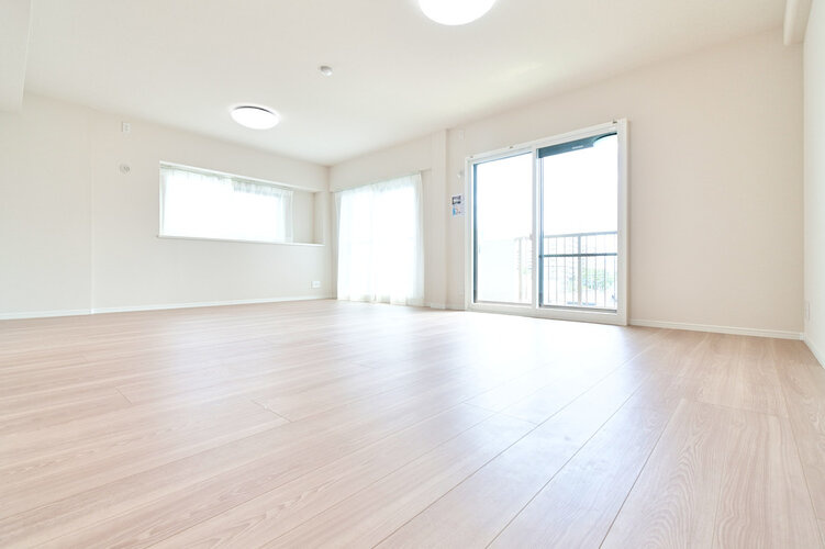 エンゼルハイム春日グランコートの居間・リビング