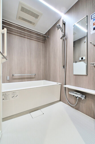 エンゼルハイム春日グランコートの浴室