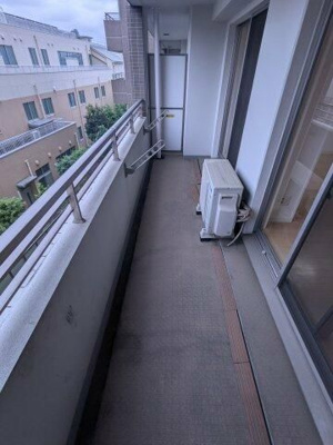 【バルコニー】 | ガーデン板橋氷川町 | お洗濯にも便利なバルコニー付き