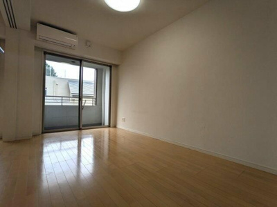 【居間・リビング】 | ガーデン板橋氷川町 | ゆったりとしたリビングです