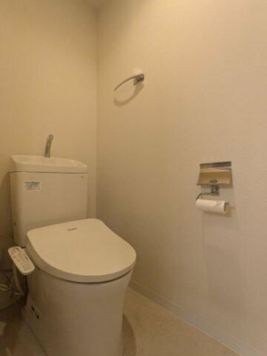 【トイレ】 | ガーデン板橋氷川町 | 落ち着いた色調のトイレです