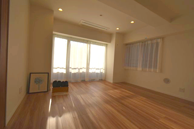 ビバリーホームズ松濤の居間・リビング