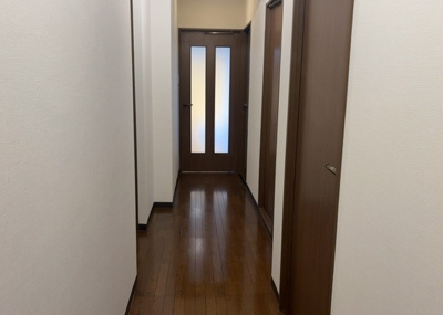 【内装】 | プレジャーガーデン橋本 | 内装はとにかくおしゃれなものがいい！と選ぶ前に、まず住んだ後のことを想像してみましょう。住んでみたらコンセントの位置が悪くて使いにくいなど出てきます。事前にどの家電をどこに置くか想定しておきましょう。