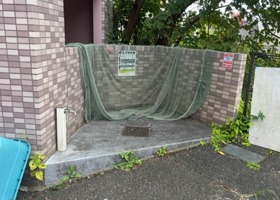 【設備】 | プレジャーガーデン橋本 | 共有部分は、住民なら誰もが使える設備のこと。例えば駐車場やエレベーター、インターネット設備、セキュリティ設備などがあります。他にも、マンションの廊下・外部階段やエントランス・ゴミ置き場などがあります。