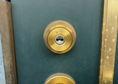 【防犯設備】 | プレジャーガーデン橋本 | 当然のことではありますが、オートロックやセンサーライト、ホームセキュリティーなどの防犯設備があれば、小さいお子様がいるご家庭も安心ですよね！まず物件購入の際は、防犯設備もチェックするようにしましょう。