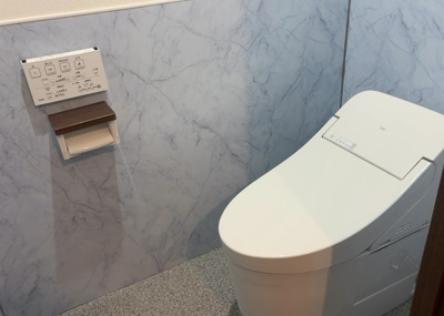 【トイレ】 | プレジャーガーデン橋本 | トイレは大きさや形、機能、抗菌性などが異なる多種多彩なタイプが各メーカーから出ています。それぞれに良さがあるため、事前にどういったタイプのトイレがいいのかをご家庭内で決めて、内見に行くといいでしょう。