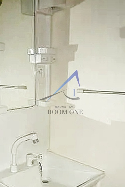 ヴィヴァン山王の洗面所|独立洗面台です。