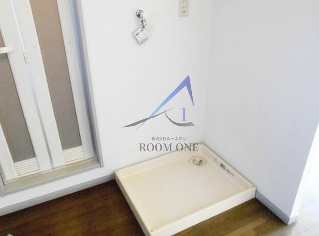 ハイツアシザワの設備|洗濯機置き場です。