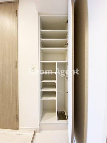 メイクス矢場町の玄関