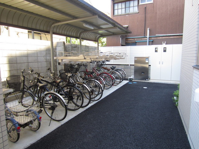 セリシエ赤羽のその他共用部分|駐輪場広々！