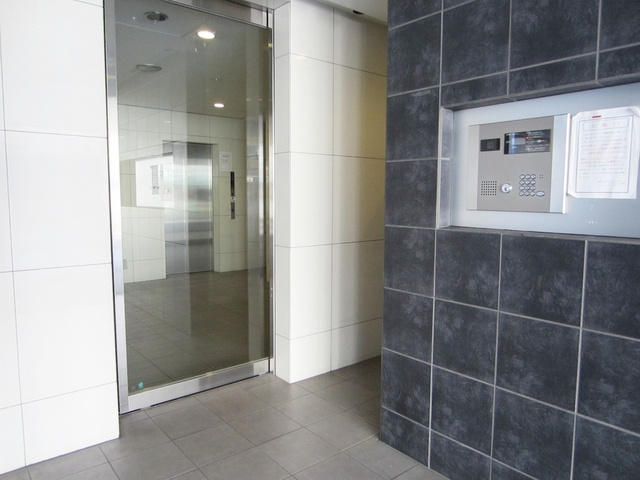 ＬＡ．ＸＥＢＥＣ東十条のエントランス|オートロック完備です。