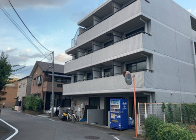 【外観】 | メゾン・ド・オンブラージュ | マンションの外観は非常に重要なポイントです！外観の善し悪しは資産価値に大きな影響を与えます。外観のいいマンションを購入することで、高値で売却がしやすく、買い手が見つかりやすいというメリットがあります。