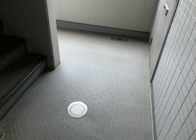 【内装】 | メゾン・ド・オンブラージュ | 共有部分は、住民なら誰もが使える設備のこと。例えば駐車場やエレベーター、インターネット設備、セキュリティ設備などがあります。他にも、マンションの廊下・外部階段やエントランス・ゴミ置き場などがあります。