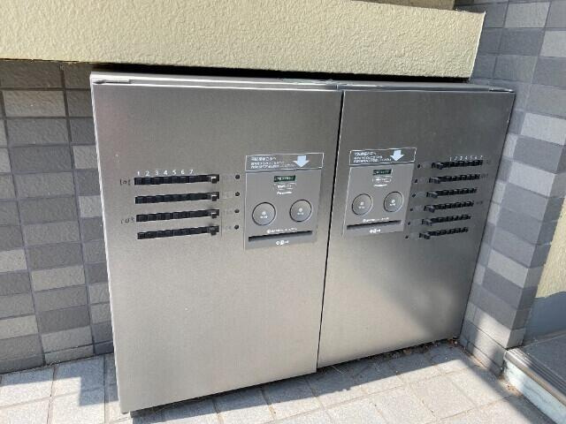 宅配ボックス