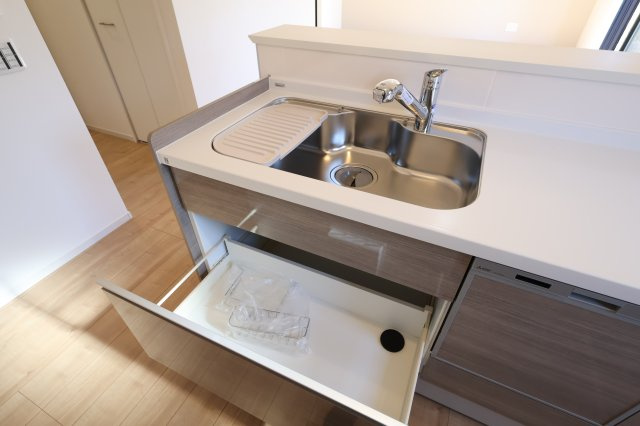 《仲介手数料無料》岩槻区本丸１丁目21-7(全1戸)新築一戸建てケイアイ クラフト ピットのキッチン