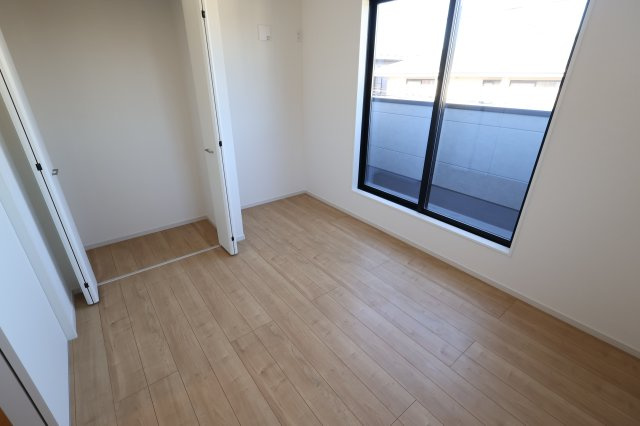 《仲介手数料無料》岩槻区本丸１丁目21-7(全1戸)新築一戸建てケイアイ クラフト ピットの洋室