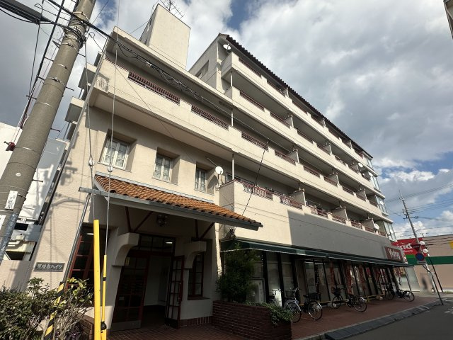 星陵台ハイツの外観