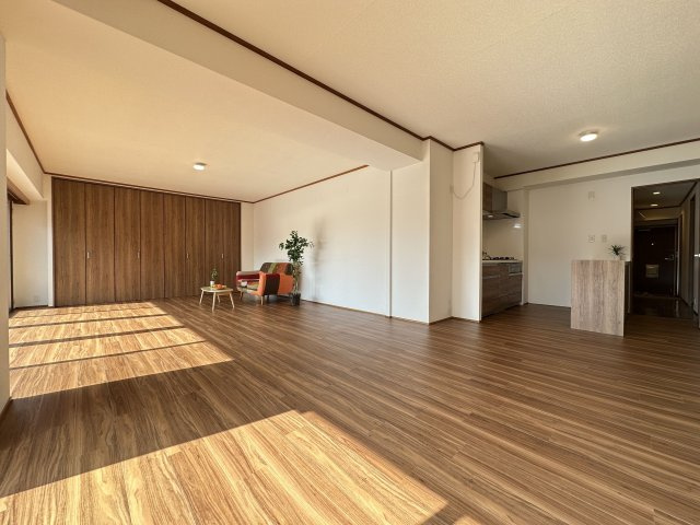 星陵台ハイツの居間・リビング