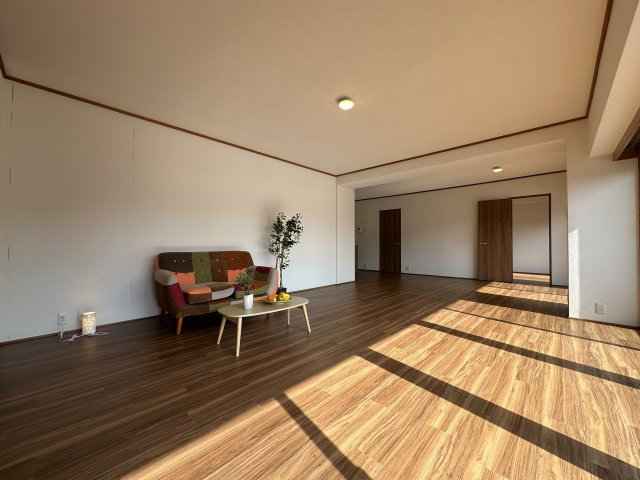 星陵台ハイツの居間・リビング