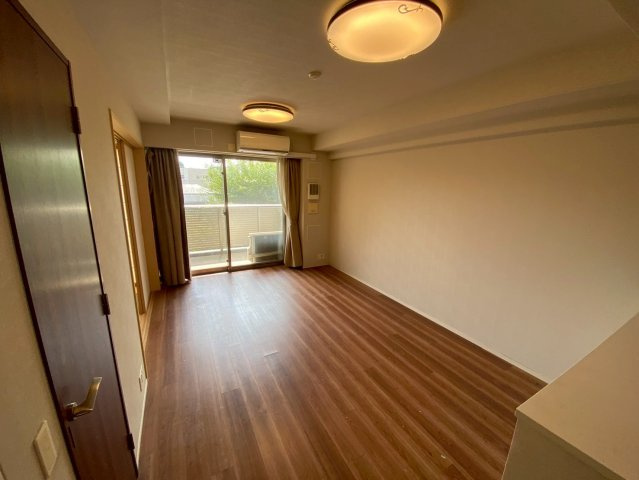 プラウドシティ阿佐谷 セントラルC棟の居間・リビング