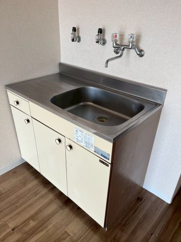 石原マンション（三山）のキッチン|お料理しやすいキッチンです