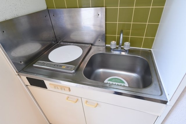 スカイコート西横浜のキッチン|1口IHコンロ