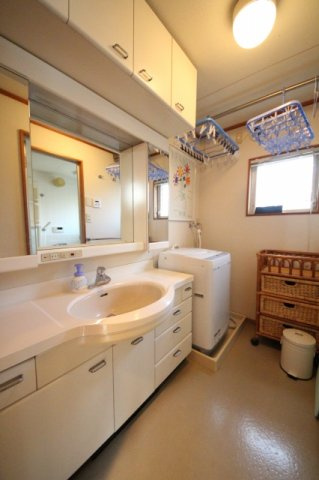 わんにゃんハウス祖師谷|脱衣所もしっかりと確保されています。