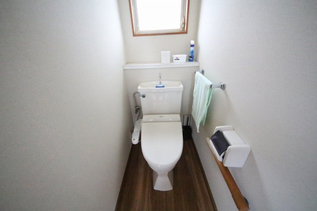 わんにゃんハウス祖師谷のトイレ|全２台設置されていますので、被ることなく使えそうですね。